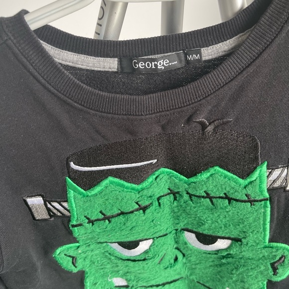 3 for 1 sweater/hoodie for boys 5-8yrs old. - Picture 2 of 8